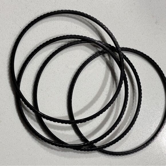 Vintage Y2K Black Bangle Bracelets Set of 4 - Picture 4 of 7